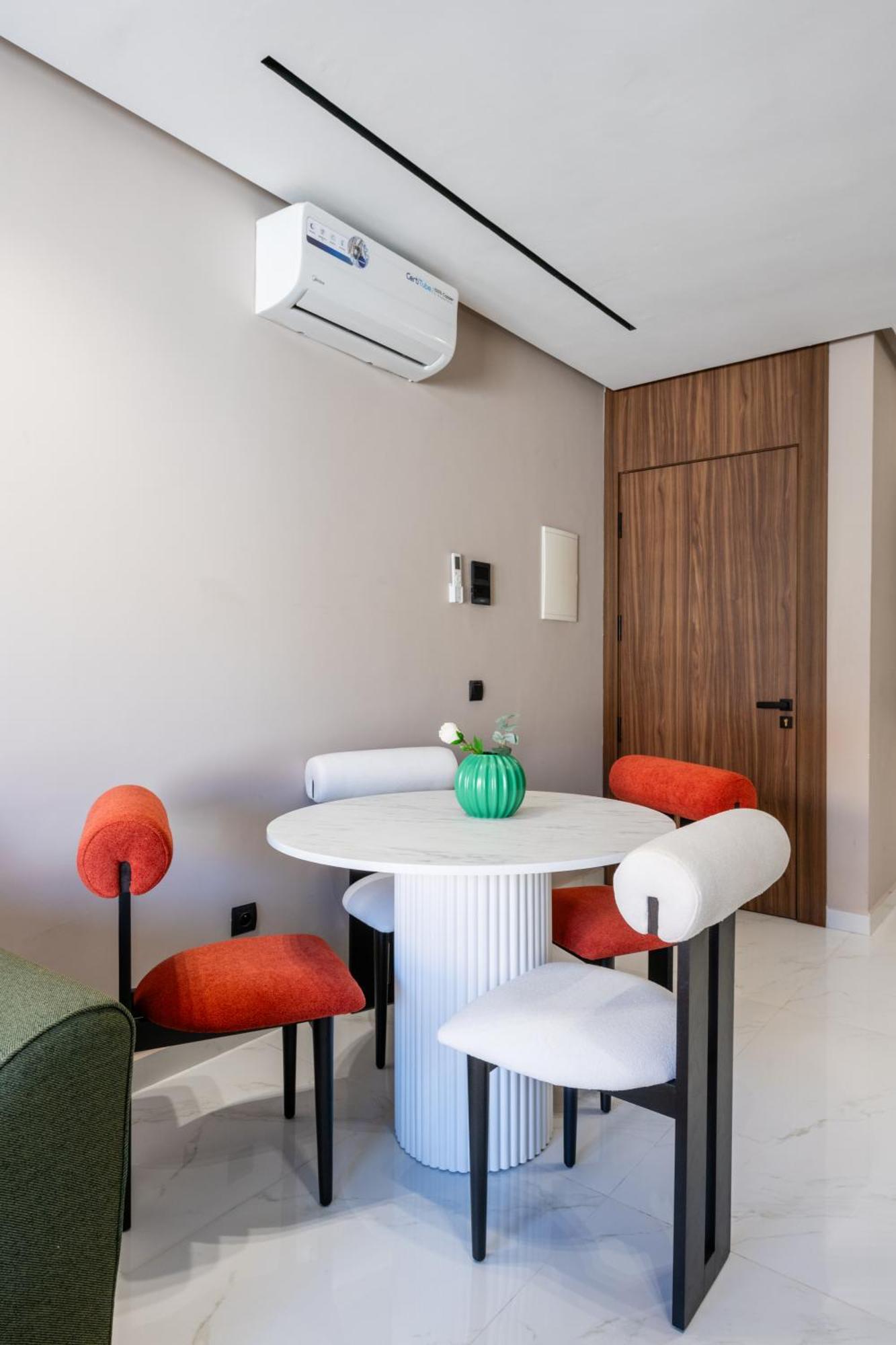 Tt Holidays Modern Center Apartment